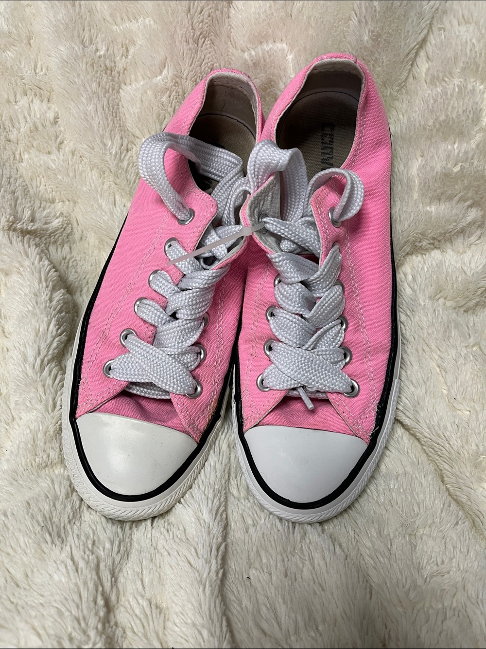 Classic Converse Low-Top Pink Canvas Sneakers with White Trim